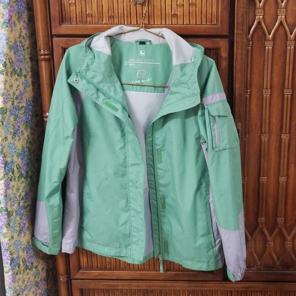 Womens windbreaker